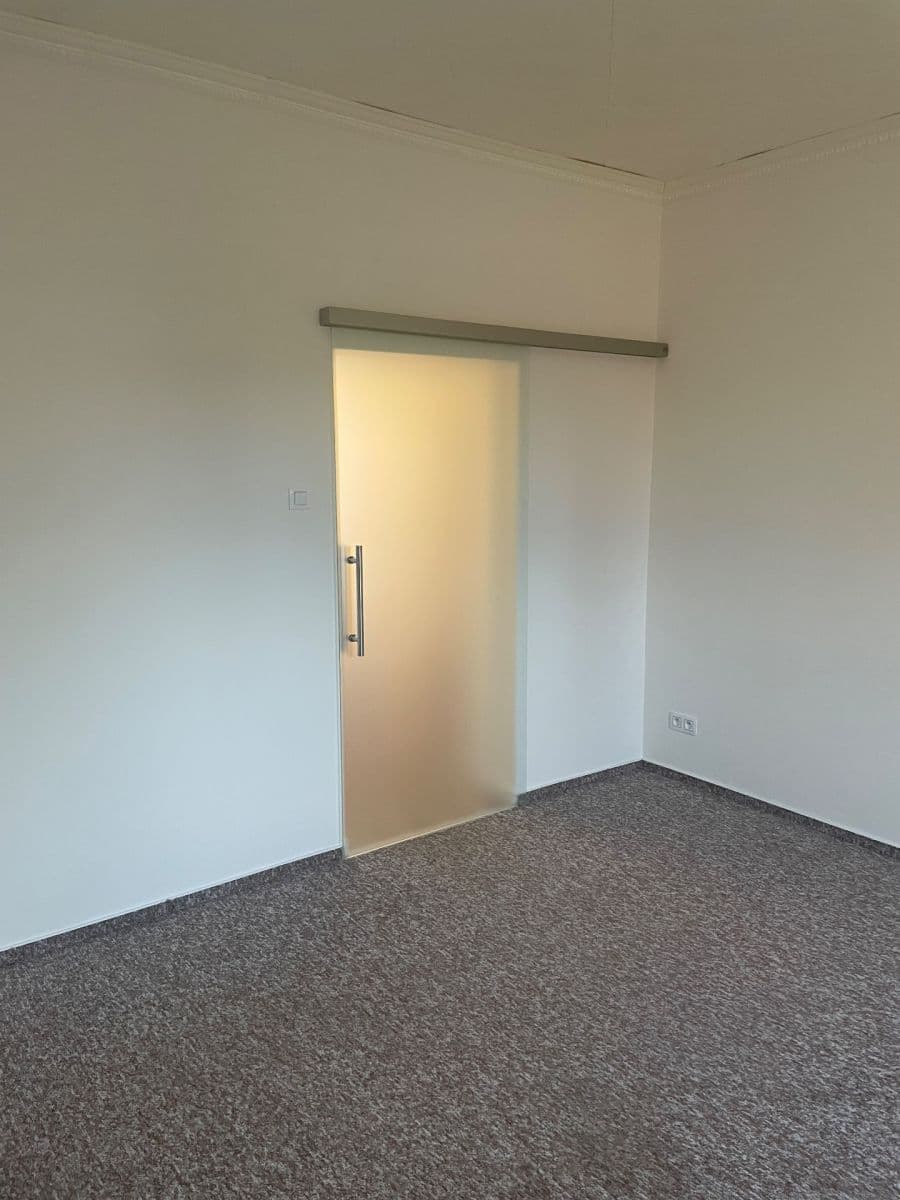 3 bedroom flat to rent, 81 m², Litovická, Hostivice, Středočeský Region 3 bedroom flat to rent, 81 m², Litovická, Hostivice, Středočeský Region