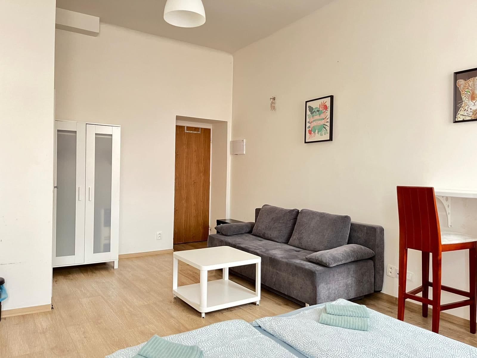 Studio flat to rent, 30 m², Víta Nejedlého, Prague, Prague Studio flat to rent, 30 m², Víta Nejedlého, Prague, Prague