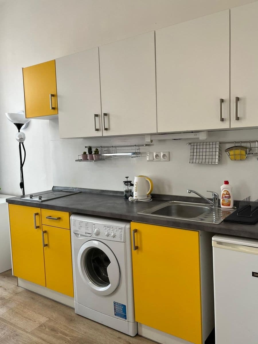 Studio flat to rent, 30 m², Víta Nejedlého, Prague, Prague Studio flat to rent, 30 m², Víta Nejedlého, Prague, Prague