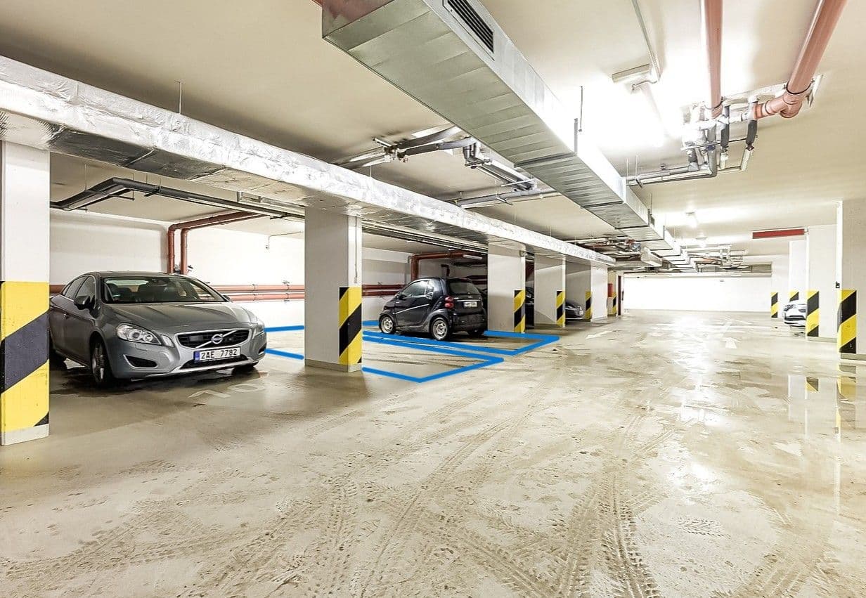 2 bedroom with open-plan kitchen flat to rent, 200 m², Pečárková, Prague, Prague 2 bedroom with open-plan kitchen flat to rent, 200 m², Pečárková, Prague, Prague