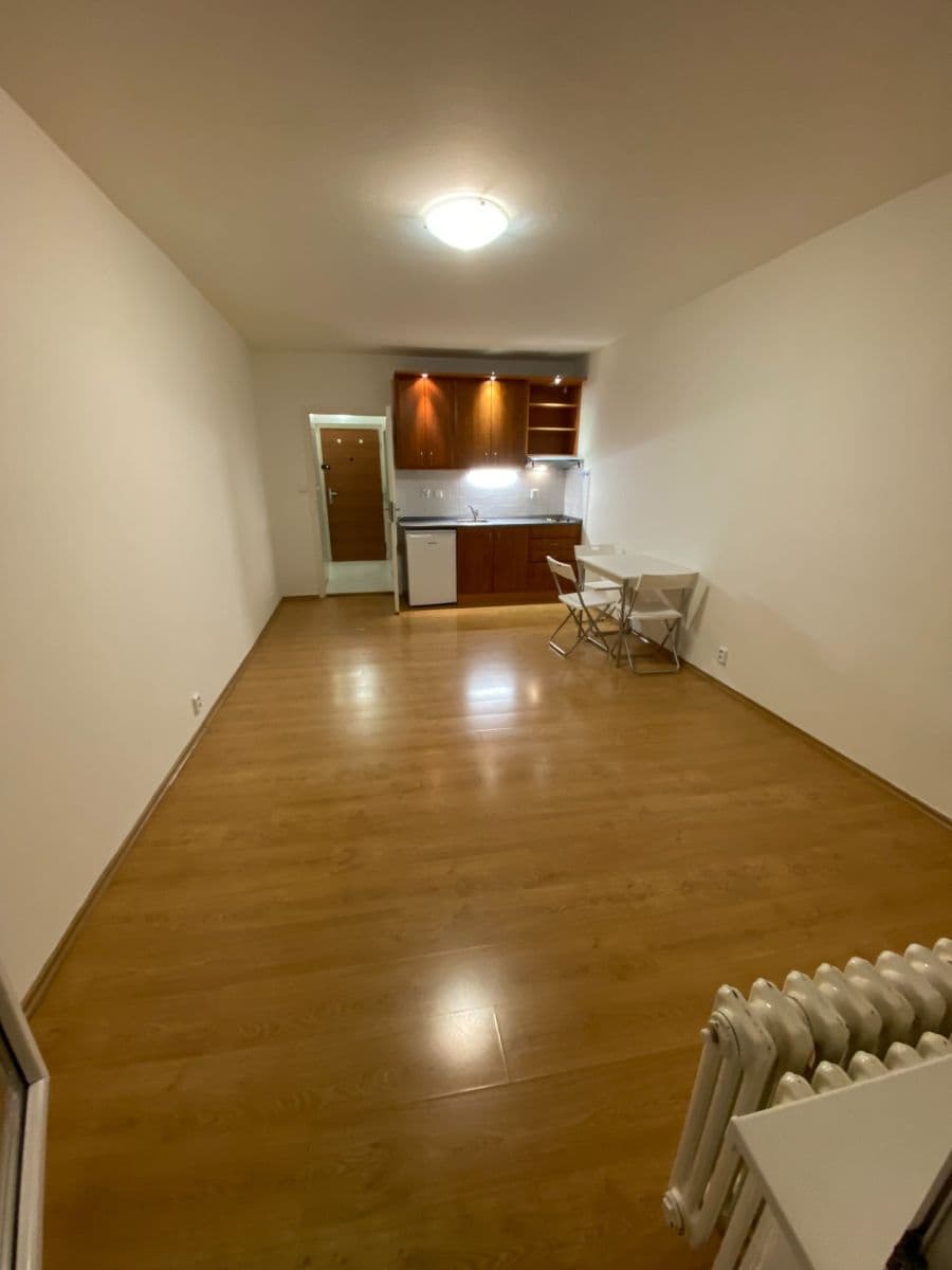 Studio flat to rent, 31 m², Česákova, Prague, Prague Studio flat to rent, 31 m², Česákova, Prague, Prague