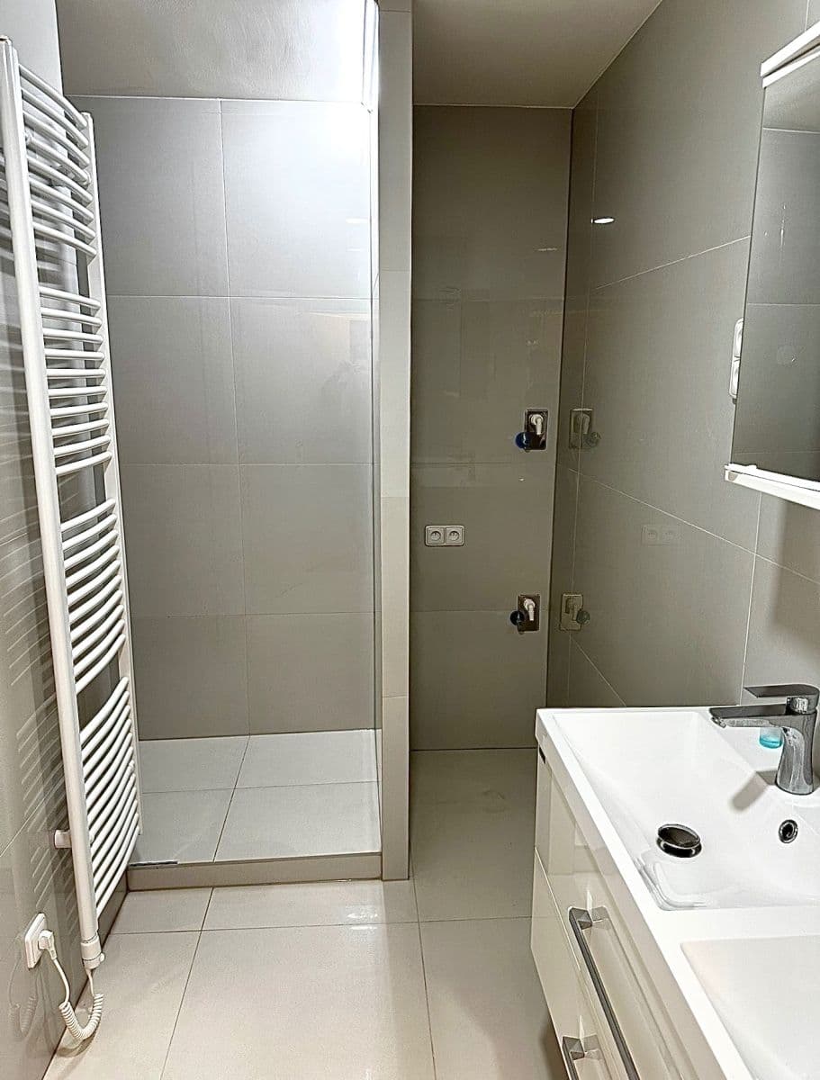 3 bedroom with open-plan kitchen flat to rent, 83 m², Pujmanové, Prague, Prague 3 bedroom with open-plan kitchen flat to rent, 83 m², Pujmanové, Prague, Prague