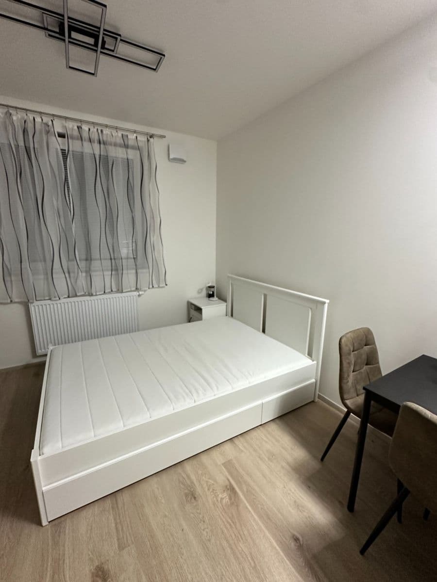 Studio flat to rent, 26 m², Augustina Lukeše, Brandýs nad Labem-Stará Boleslav, Středočeský Region Studio flat to rent, 26 m², Augustina Lukeše, Brandýs nad Labem-Stará Boleslav, Středočeský Region