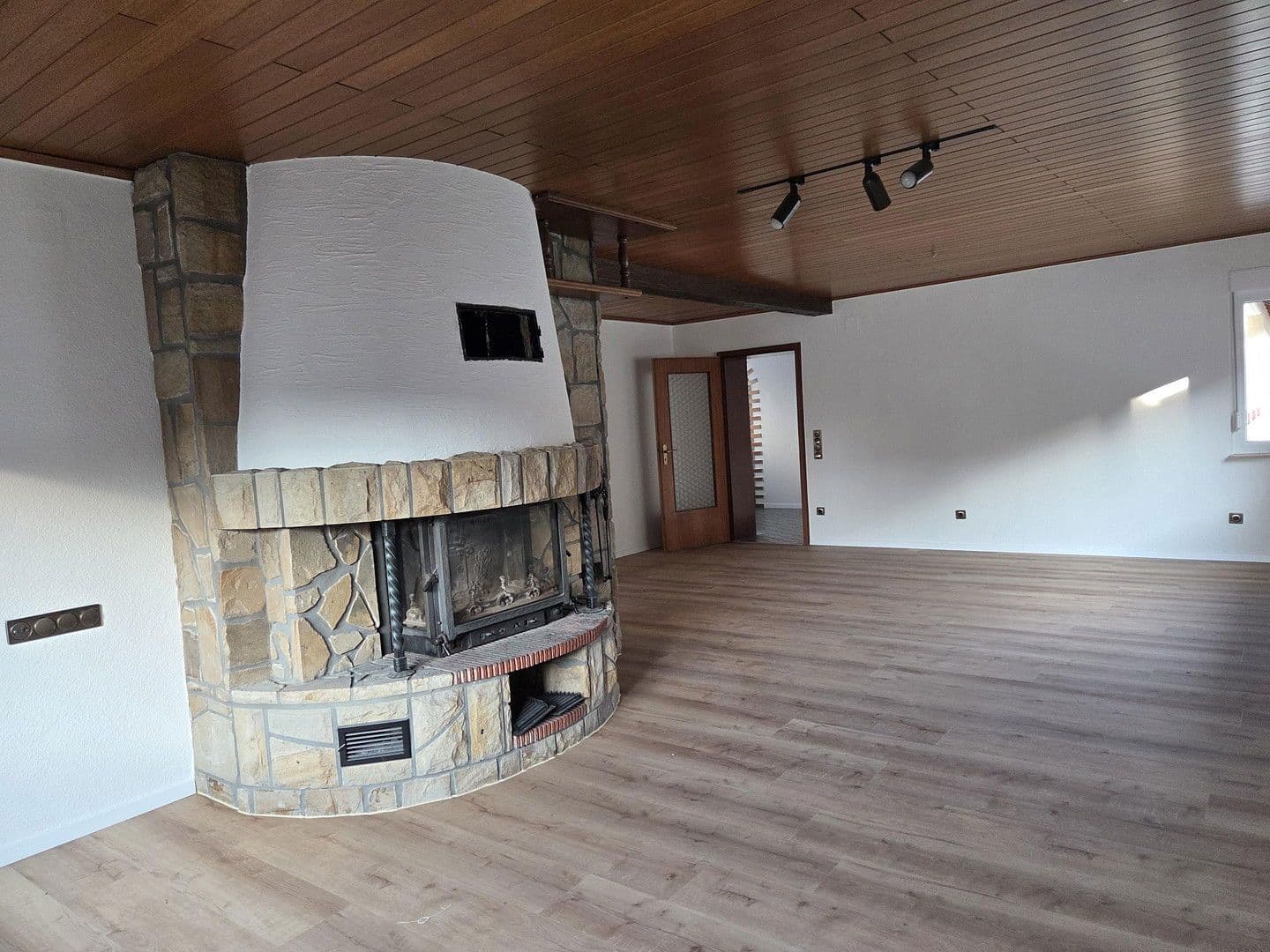 4 bedroom flat to rent, 125 m², Römerberg, Rhineland-Palatinate 4 bedroom flat to rent, 125 m², Römerberg, Rhineland-Palatinate