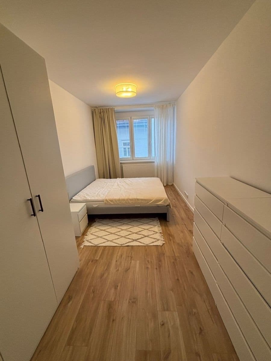 1 bedroom with open-plan kitchen flat to rent, 45 m², Boleslavova, Prague, Prague 1 bedroom with open-plan kitchen flat to rent, 45 m², Boleslavova, Prague, Prague
