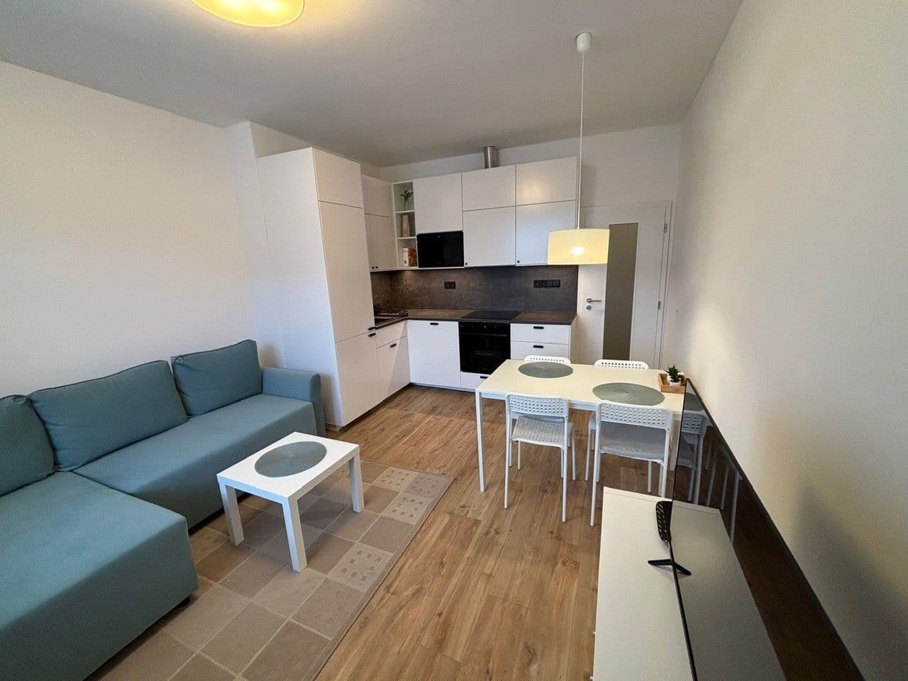 1 bedroom with open-plan kitchen flat to rent, 45 m², Boleslavova, Prague, Prague 1 bedroom with open-plan kitchen flat to rent, 45 m², Boleslavova, Prague, Prague
