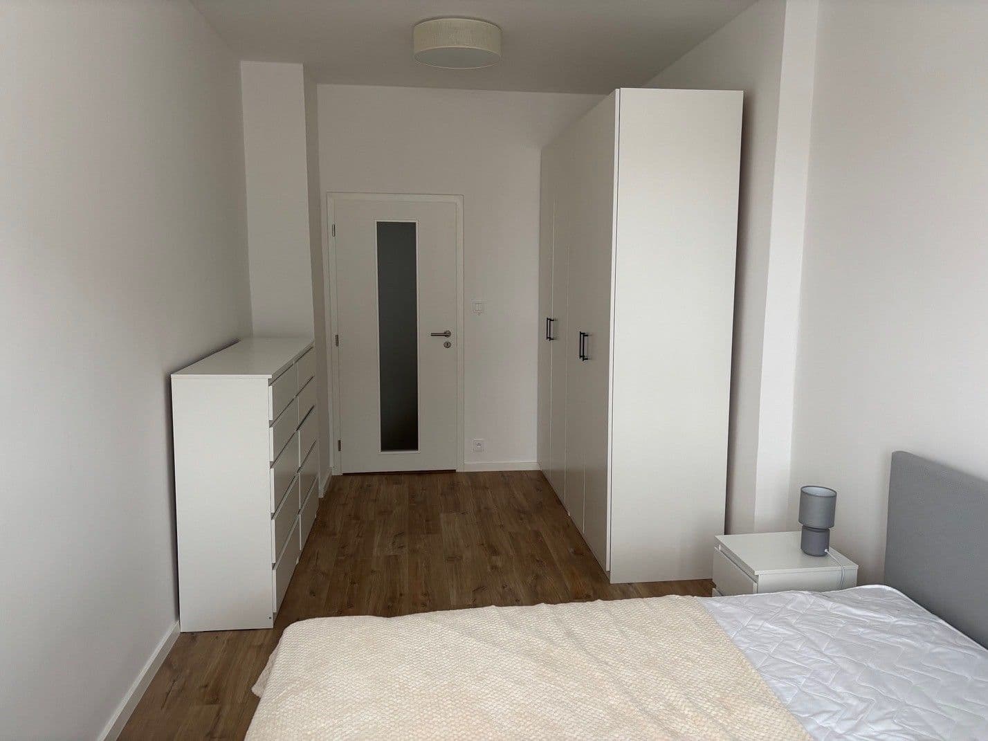 1 bedroom with open-plan kitchen flat to rent, 45 m², Boleslavova, Prague, Prague 1 bedroom with open-plan kitchen flat to rent, 45 m², Boleslavova, Prague, Prague