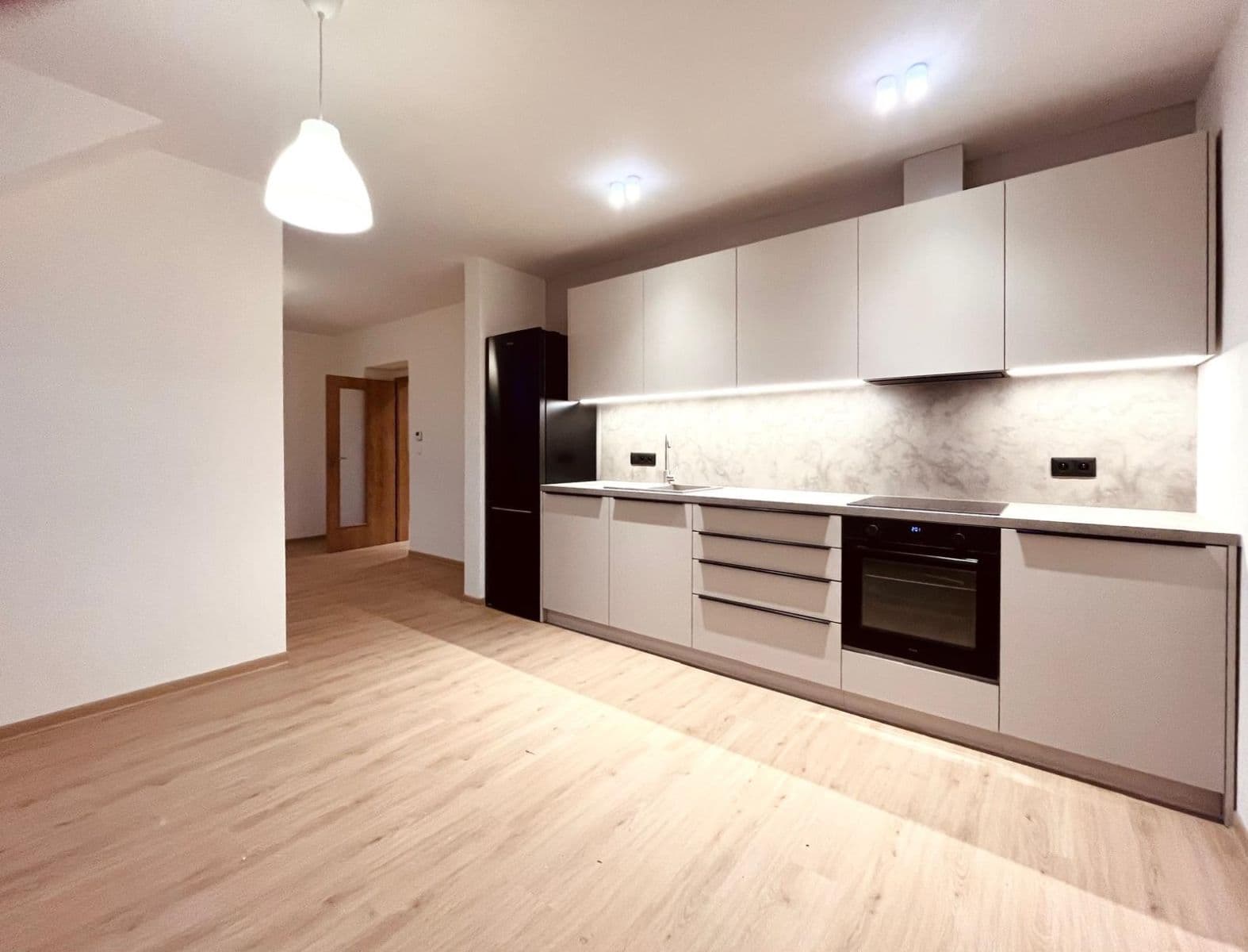 2 bedroom flat to rent, 63 m², Jugoslávských partyzánů, Prague, Prague 2 bedroom flat to rent, 63 m², Jugoslávských partyzánů, Prague, Prague