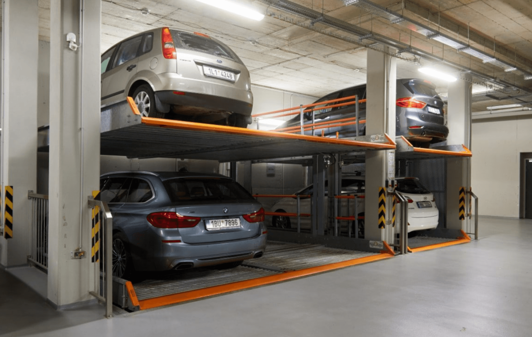 garage to rent, 13 m², Brno, Jihomoravský Region garage to rent, 13 m², Brno, Jihomoravský Region