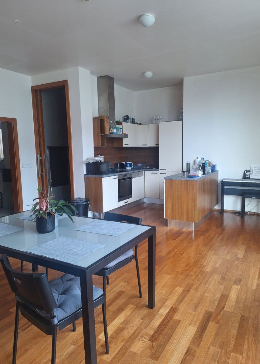 4 bedroom flat to rent, 20 m², Kozí, Brno, Jihomoravský Region 4 bedroom flat to rent, 20 m², Kozí, Brno, Jihomoravský Region