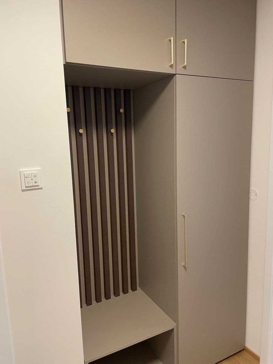 1 bedroom with open-plan kitchen flat to rent, 76 m², V Přístavu, Prague, Prague 1 bedroom with open-plan kitchen flat to rent, 76 m², V Přístavu, Prague, Prague