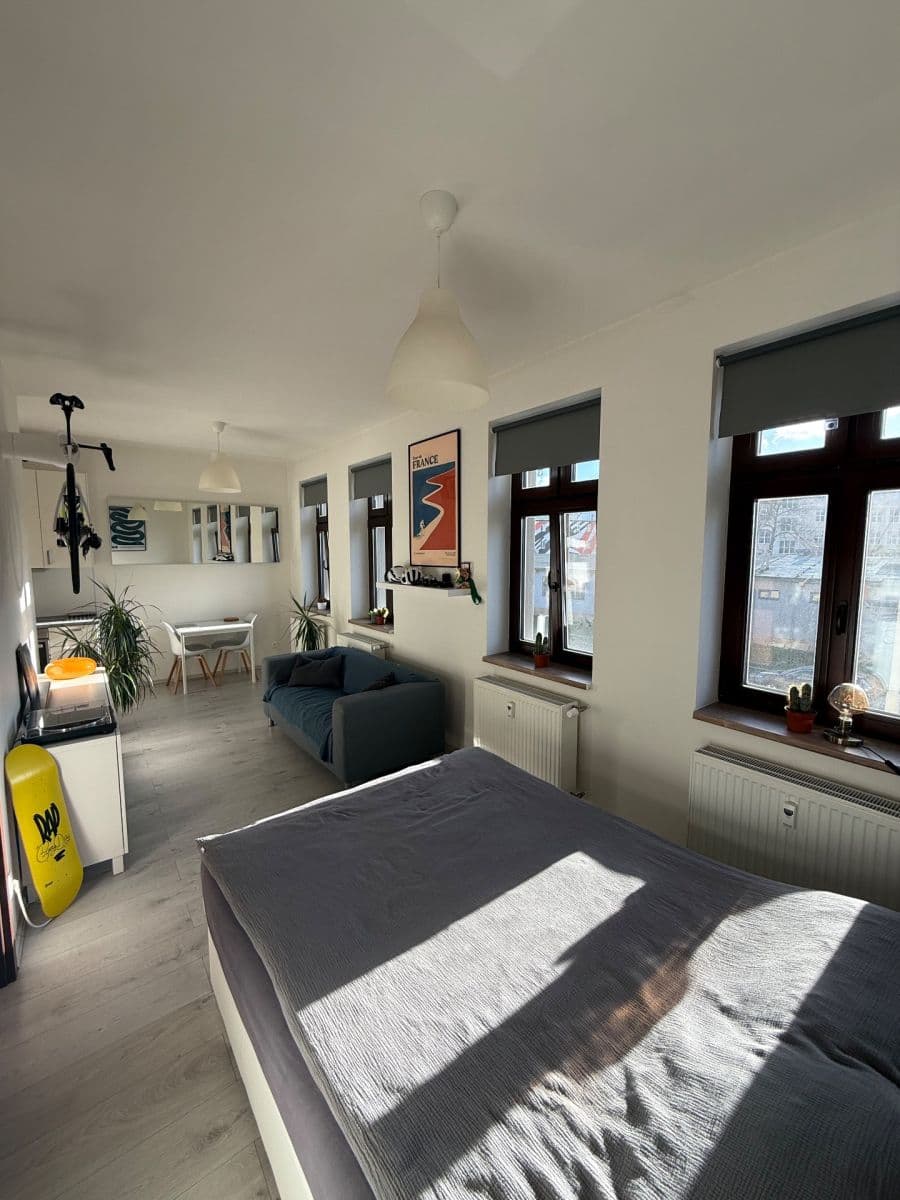 Studio flat to rent, 34 m², Jankovcova, Prague, Prague Studio flat to rent, 34 m², Jankovcova, Prague, Prague