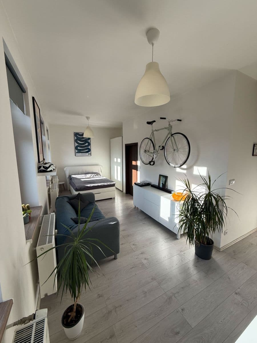 Studio flat to rent, 34 m², Jankovcova, Prague, Prague Studio flat to rent, 34 m², Jankovcova, Prague, Prague