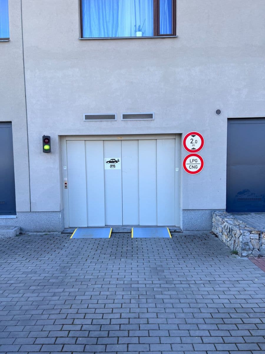 2 bedroom with open-plan kitchen flat for sale, 99 m², Řípská, Brno, Jihomoravský Region 2 bedroom with open-plan kitchen flat for sale, 99 m², Řípská, Brno, Jihomoravský Region