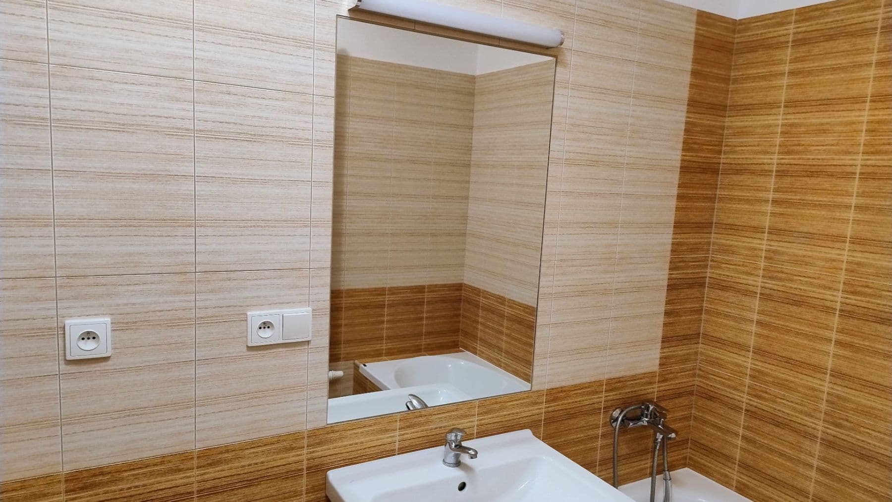 3 bedroom with open-plan kitchen flat to rent, 106 m², Stromovka, Havlíčkův Brod, Vysočina Region 3 bedroom with open-plan kitchen flat to rent, 106 m², Stromovka, Havlíčkův Brod, Vysočina Region