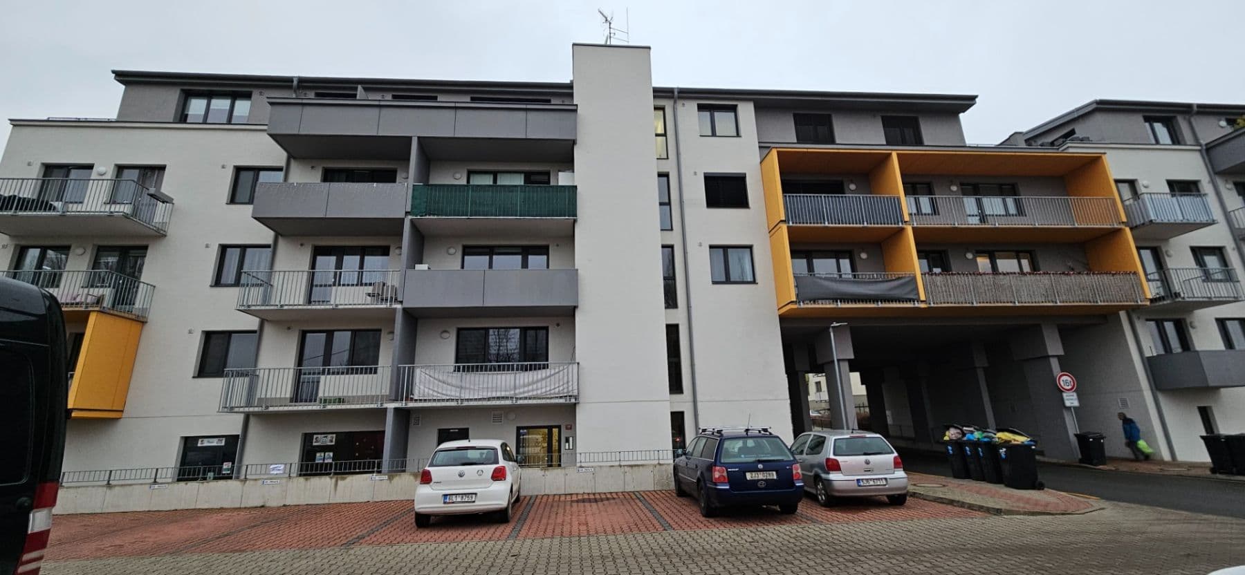 Studio flat to rent, 50 m², Velvarská, Horoměřice, Středočeský Region Studio flat to rent, 50 m², Velvarská, Horoměřice, Středočeský Region