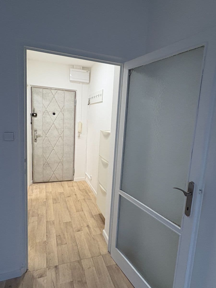 1 bedroom flat to rent, 35 m², 2. května, Zlín, Zlínský Region 1 bedroom flat to rent, 35 m², 2. května, Zlín, Zlínský Region