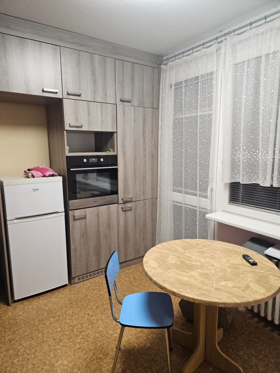 3 bedroom flat to rent, 71 m², Březhradská, Hradec Králové, Královéhradecký Region 3 bedroom flat to rent, 71 m², Březhradská, Hradec Králové, Královéhradecký Region