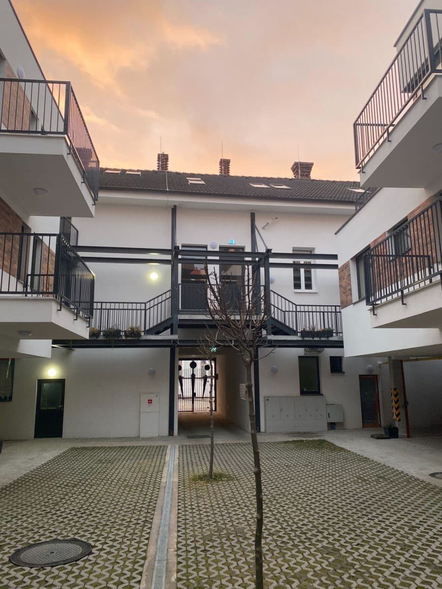 2 bedroom flat to rent, 58 m², Andreja Žarnova, Trnava, Trnavský Region 2 bedroom flat to rent, 58 m², Andreja Žarnova, Trnava, Trnavský Region