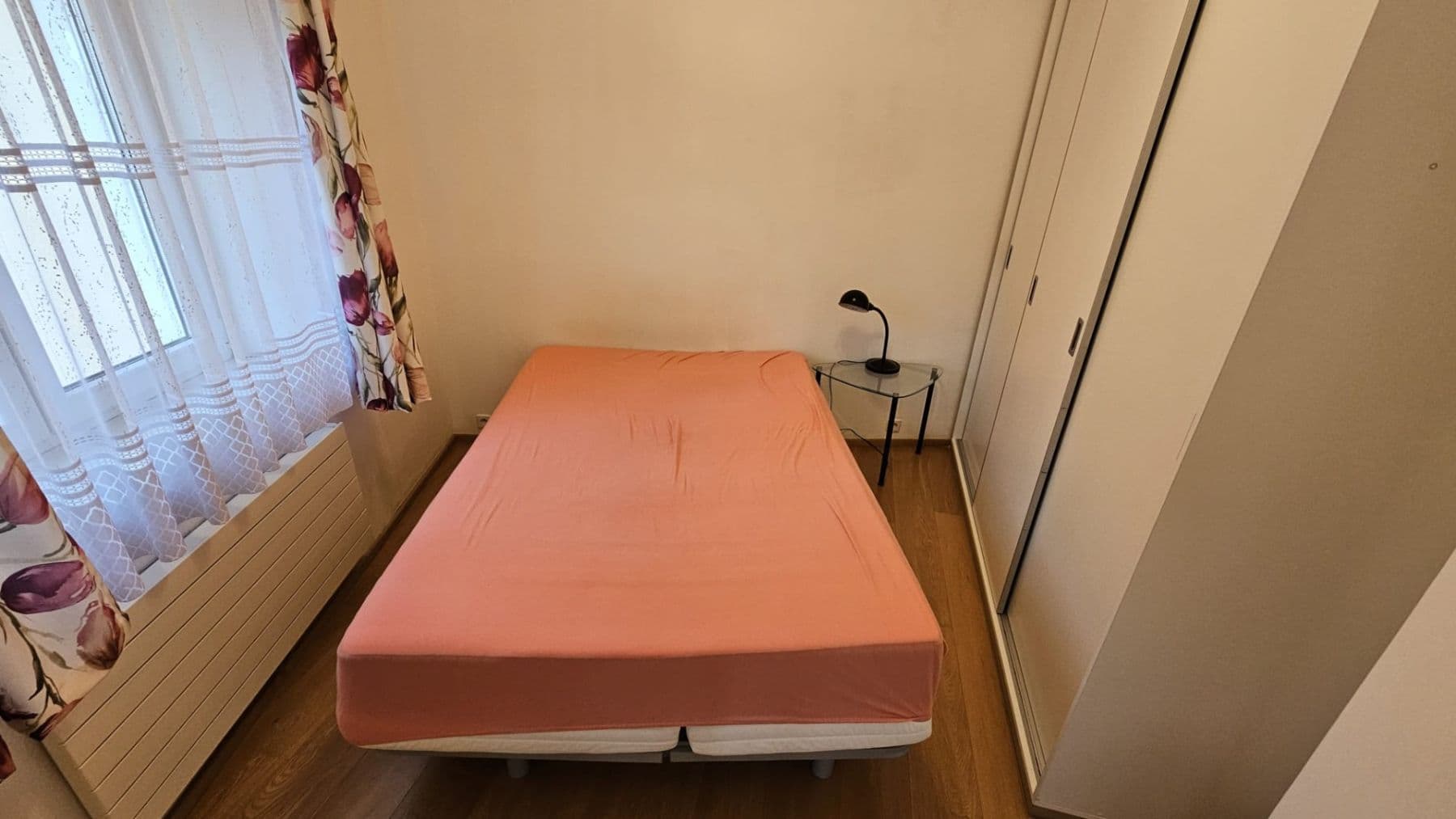 1 bedroom with open-plan kitchen flat to rent, 39 m², Biskupcova, Prague, Prague 1 bedroom with open-plan kitchen flat to rent, 39 m², Biskupcova, Prague, Prague