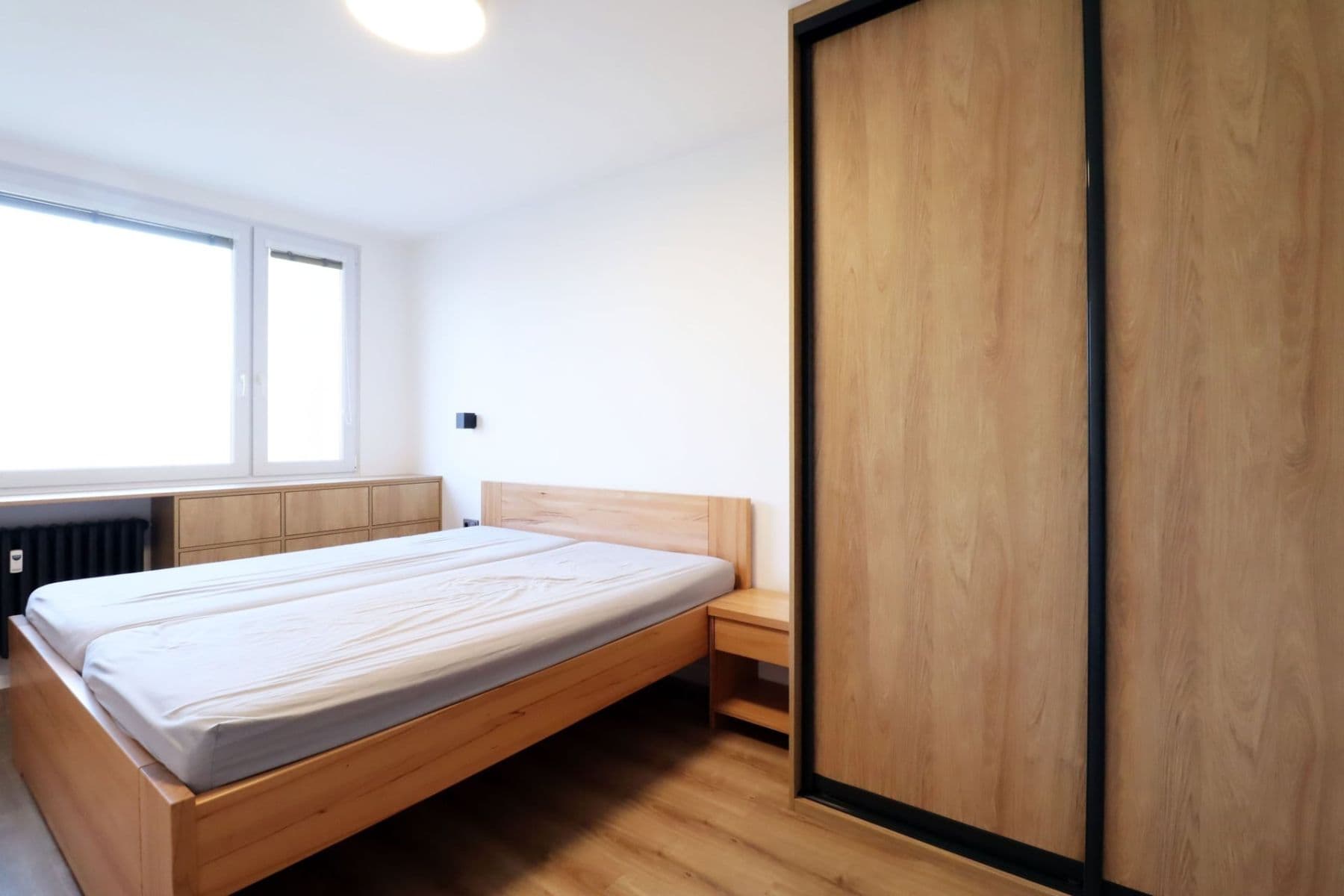 3 bedroom with open-plan kitchen flat to rent, 82 m², Hněvkovského, Prague, Prague 3 bedroom with open-plan kitchen flat to rent, 82 m², Hněvkovského, Prague, Prague