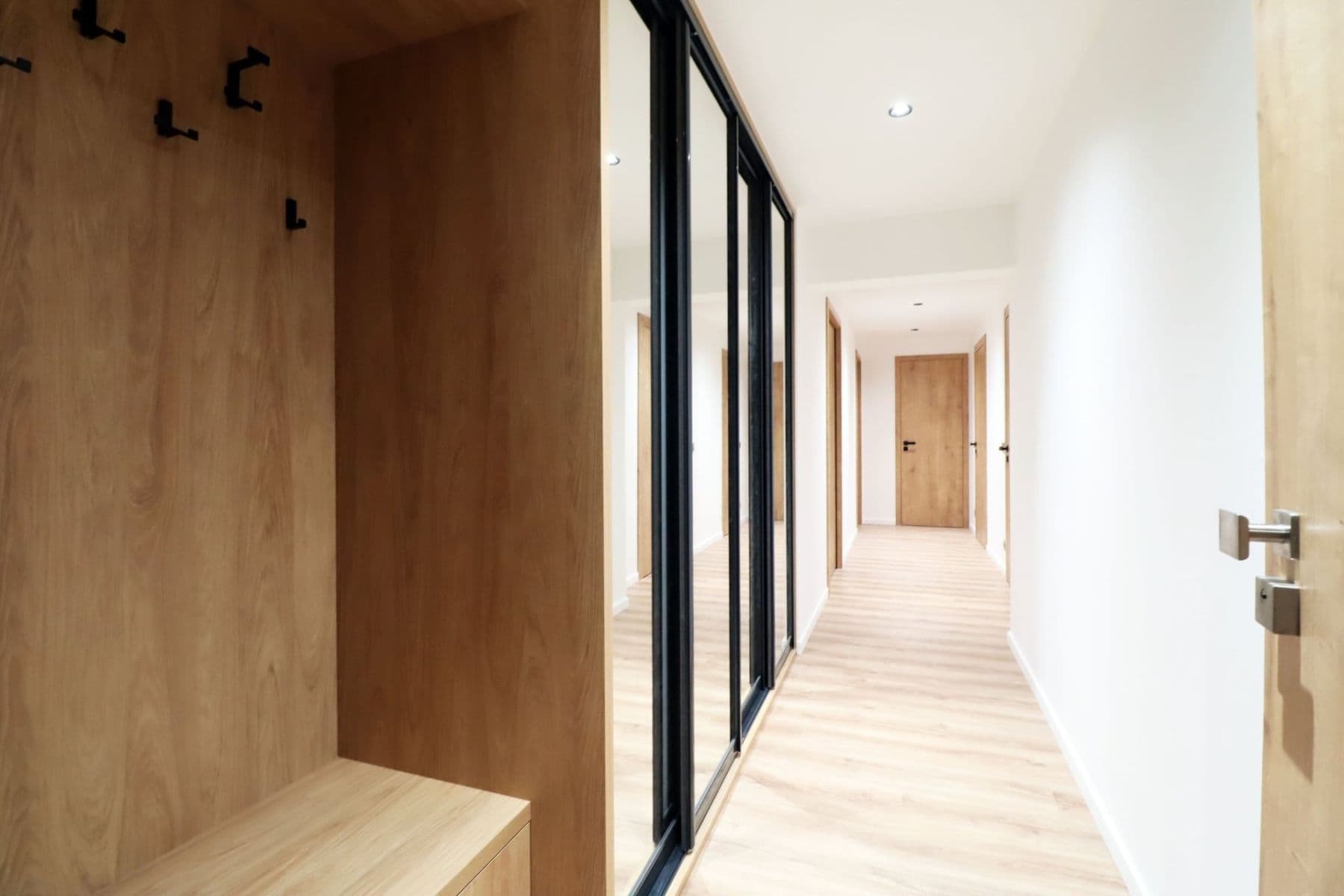 3 bedroom with open-plan kitchen flat to rent, 82 m², Hněvkovského, Prague, Prague 3 bedroom with open-plan kitchen flat to rent, 82 m², Hněvkovského, Prague, Prague