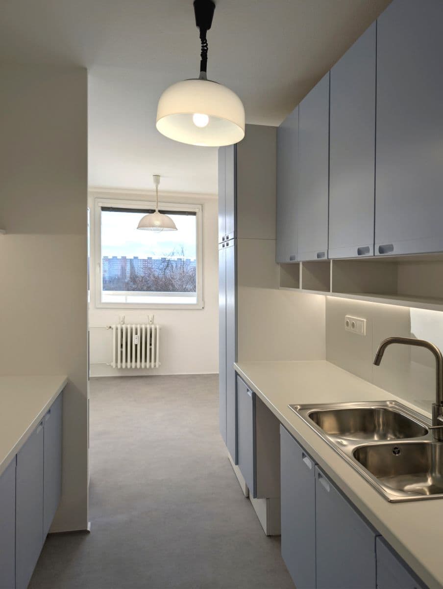 4 bedroom flat to rent, 107 m², Chalabalova, Prague, Prague 4 bedroom flat to rent, 107 m², Chalabalova, Prague, Prague