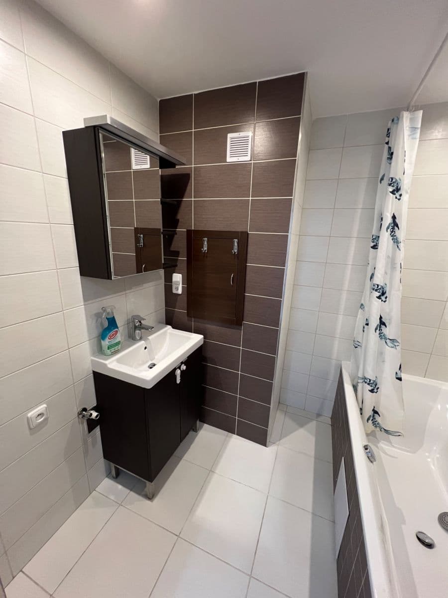 3 bedroom flat to rent, 71 m², Ostravská, Frýdek-Místek, Moravskoslezský Region 3 bedroom flat to rent, 71 m², Ostravská, Frýdek-Místek, Moravskoslezský Region