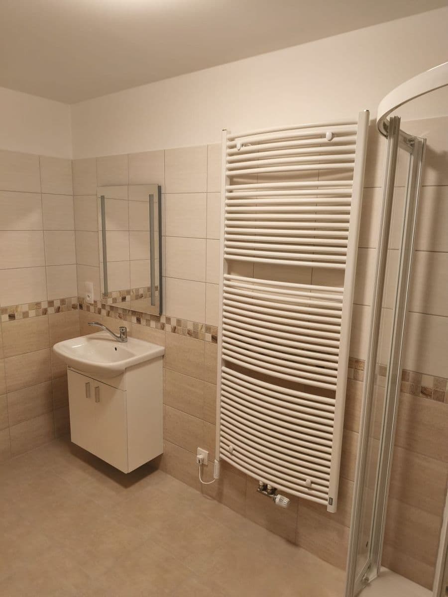 Studio flat to rent, 48 m², P. Bezruče, Nová Paka, Královéhradecký Region Studio flat to rent, 48 m², P. Bezruče, Nová Paka, Královéhradecký Region