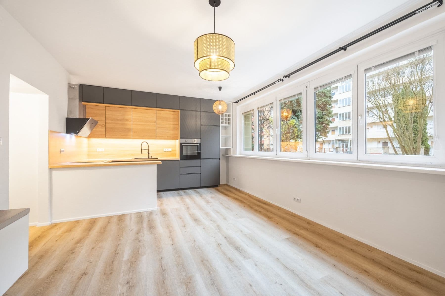 1 bedroom with open-plan kitchen flat for sale, 51 m², Humpolecká, Prague, Prague 1 bedroom with open-plan kitchen flat for sale, 51 m², Humpolecká, Prague, Prague