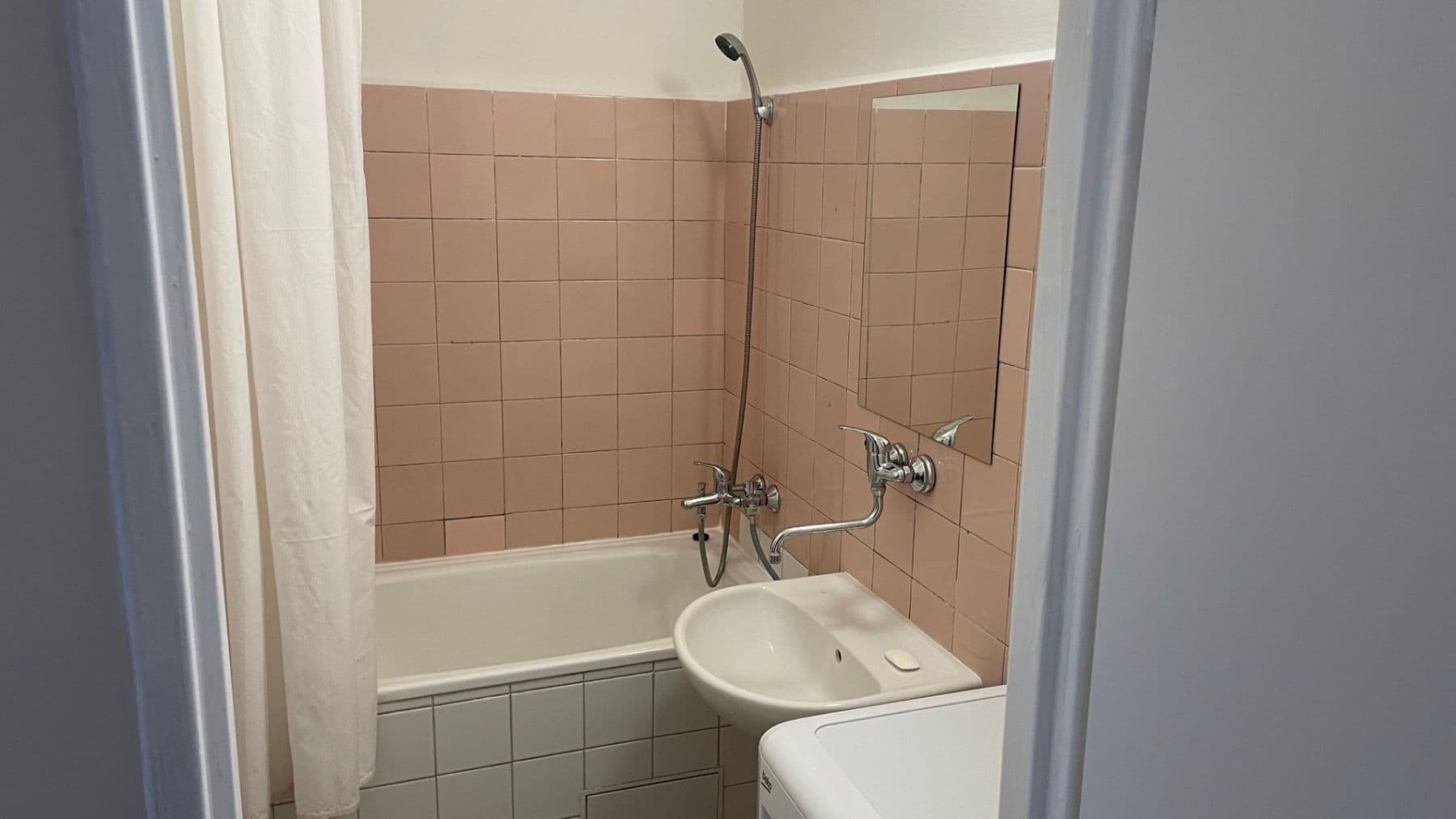 1 bedroom with open-plan kitchen flat to rent, 45 m², Střekovská, Prague, Prague 1 bedroom with open-plan kitchen flat to rent, 45 m², Střekovská, Prague, Prague