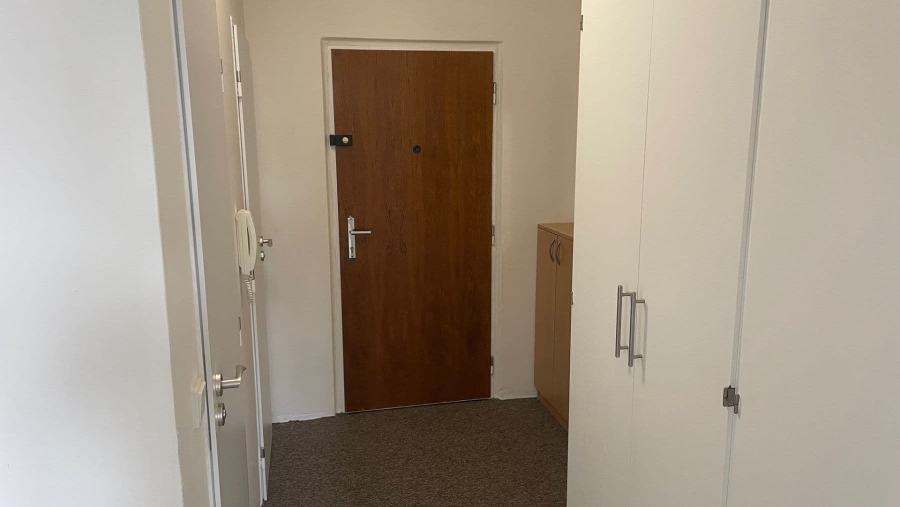 1 bedroom with open-plan kitchen flat to rent, 45 m², Střekovská, Prague, Prague 1 bedroom with open-plan kitchen flat to rent, 45 m², Střekovská, Prague, Prague