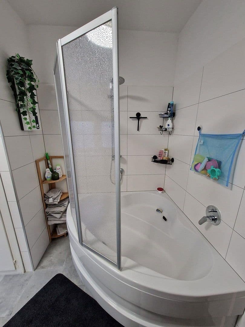 4 bedroom flat to rent, 109 m², Ebertstr. 93, Oberhausen, North Rhine-Westphalia 4 bedroom flat to rent, 109 m², Ebertstr. 93, Oberhausen, North Rhine-Westphalia