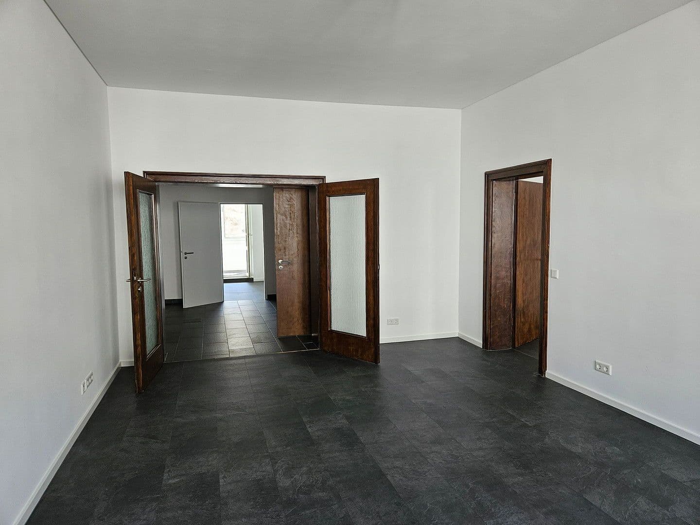 office to rent, 160 m², Friedrich-Ebert-Str. 37-39, Düsseldorf, North Rhine-Westphalia office to rent, 160 m², Friedrich-Ebert-Str. 37-39, Düsseldorf, North Rhine-Westphalia