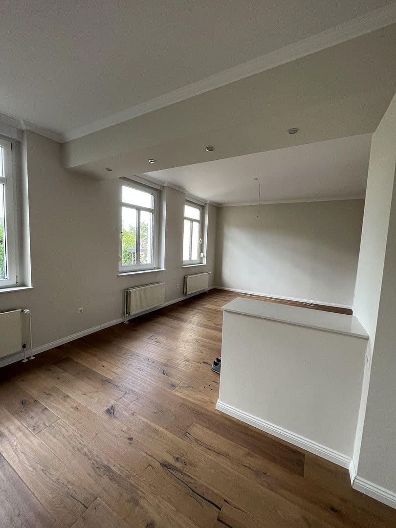 4 bedroom with open-plan kitchen flat to rent, 150 m², Wupperstr. 101, Solingen, North Rhine-Westphalia 4 bedroom with open-plan kitchen flat to rent, 150 m², Wupperstr. 101, Solingen, North Rhine-Westphalia