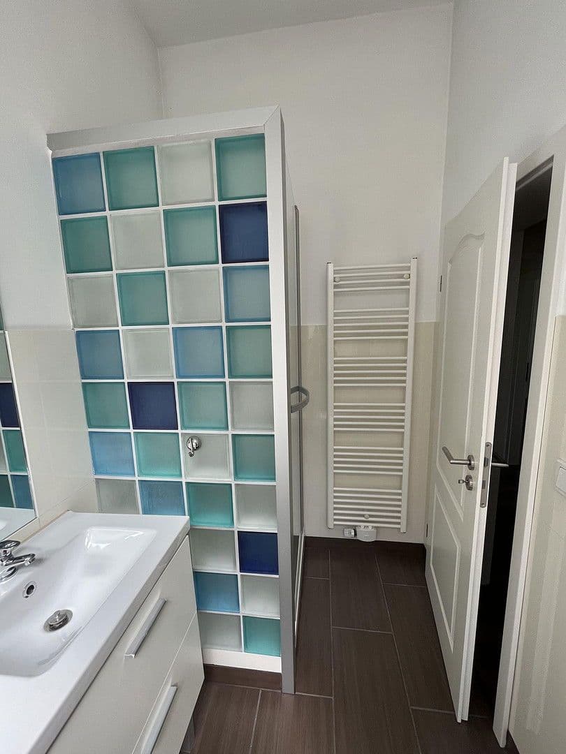 4 bedroom with open-plan kitchen flat to rent, 150 m², Wupperstr. 101, Solingen, North Rhine-Westphalia 4 bedroom with open-plan kitchen flat to rent, 150 m², Wupperstr. 101, Solingen, North Rhine-Westphalia