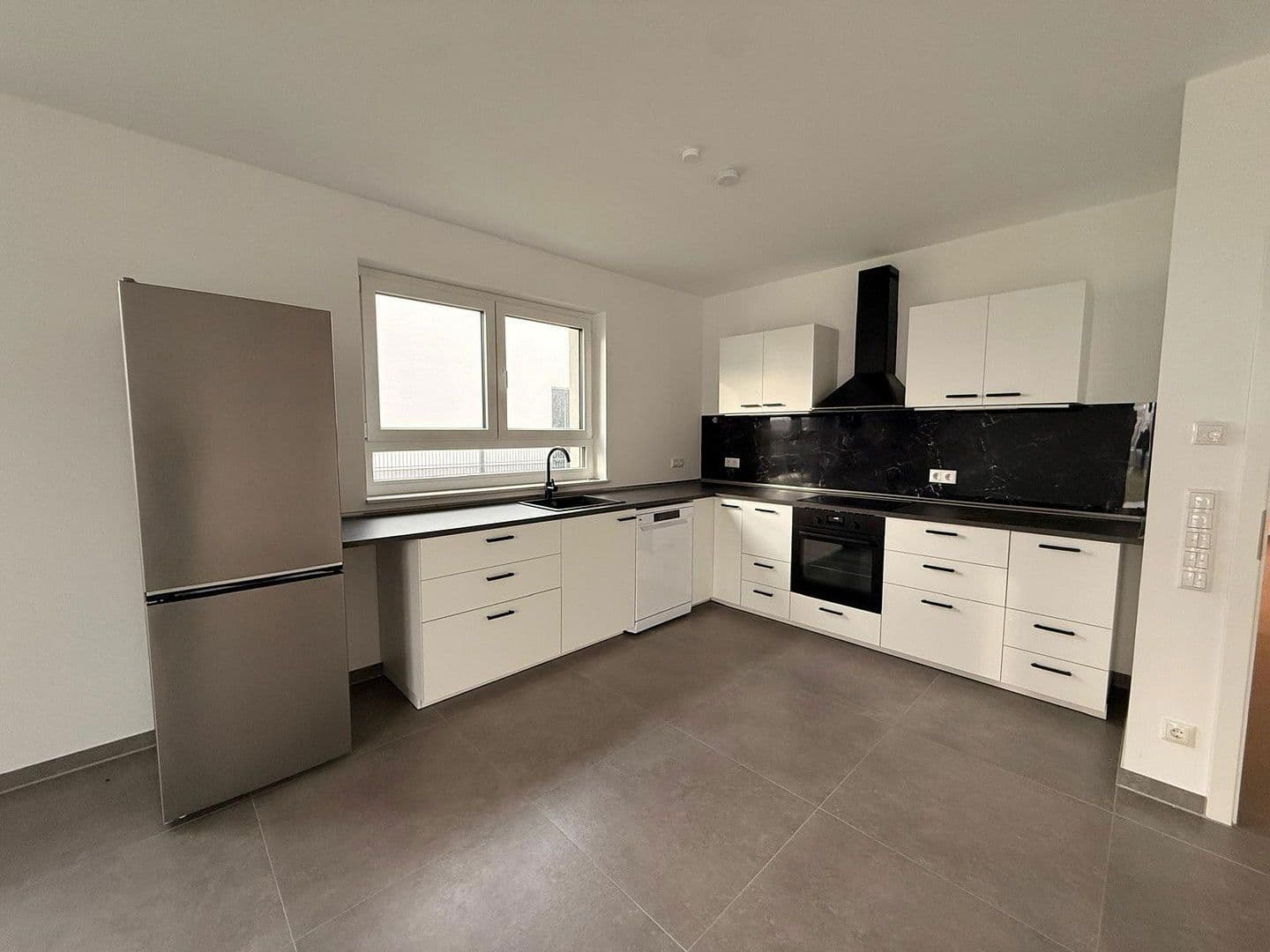 6 bedroom flat to rent, 212 m², Pfarrer-Kaspar-Walter-Straße 28, Offenbach am Main, Hesse 6 bedroom flat to rent, 212 m², Pfarrer-Kaspar-Walter-Straße 28, Offenbach am Main, Hesse