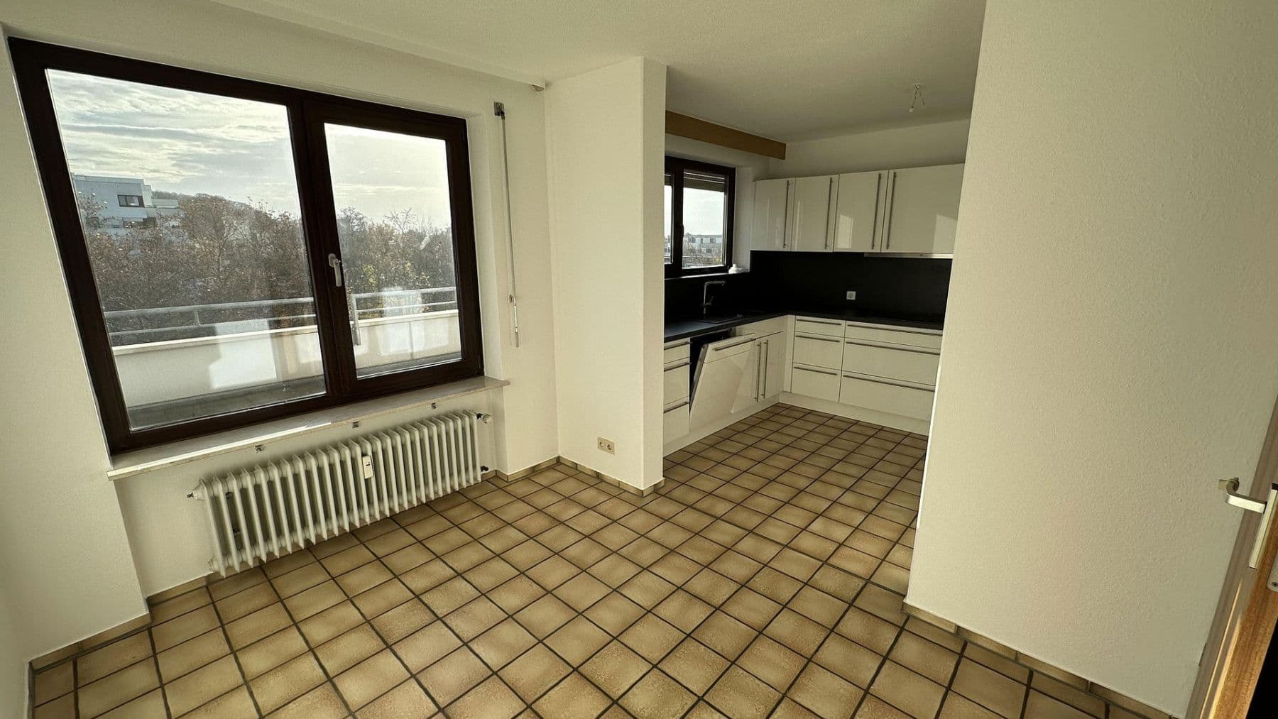 3 bedroom with open-plan kitchen flat for sale, 133 m², Gundelfingen, Baden-Württemberg 3 bedroom with open-plan kitchen flat for sale, 133 m², Gundelfingen, Baden-Württemberg