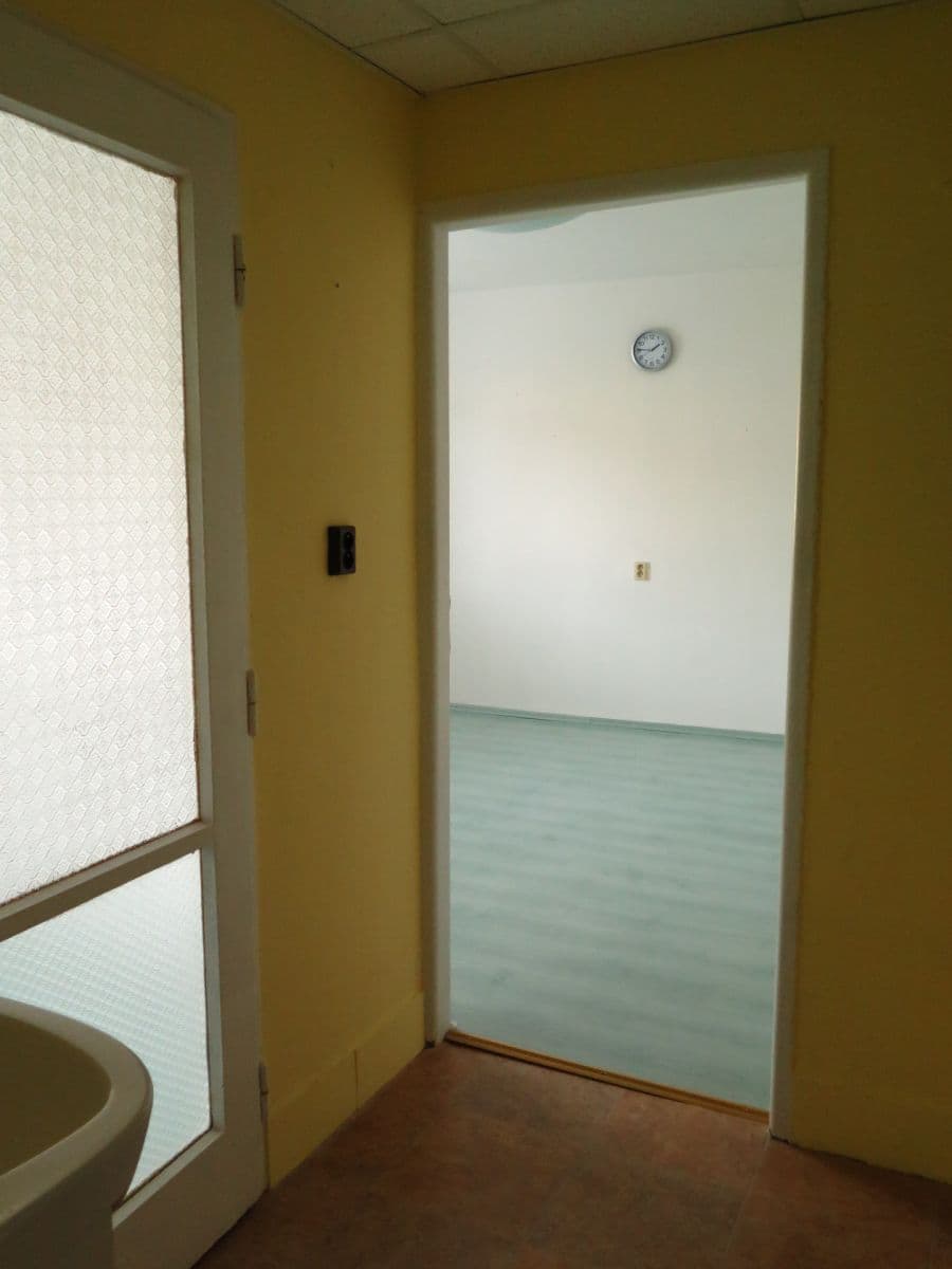 non-residential property to rent, 30 m², Poprad, Prešovský Region non-residential property to rent, 30 m², Poprad, Prešovský Region