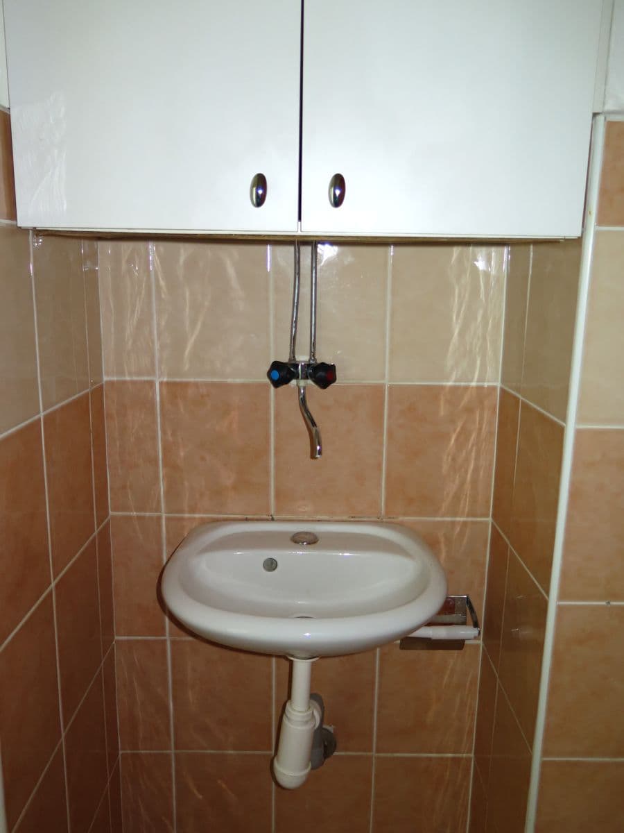 non-residential property to rent, 30 m², Poprad, Prešovský Region non-residential property to rent, 30 m², Poprad, Prešovský Region