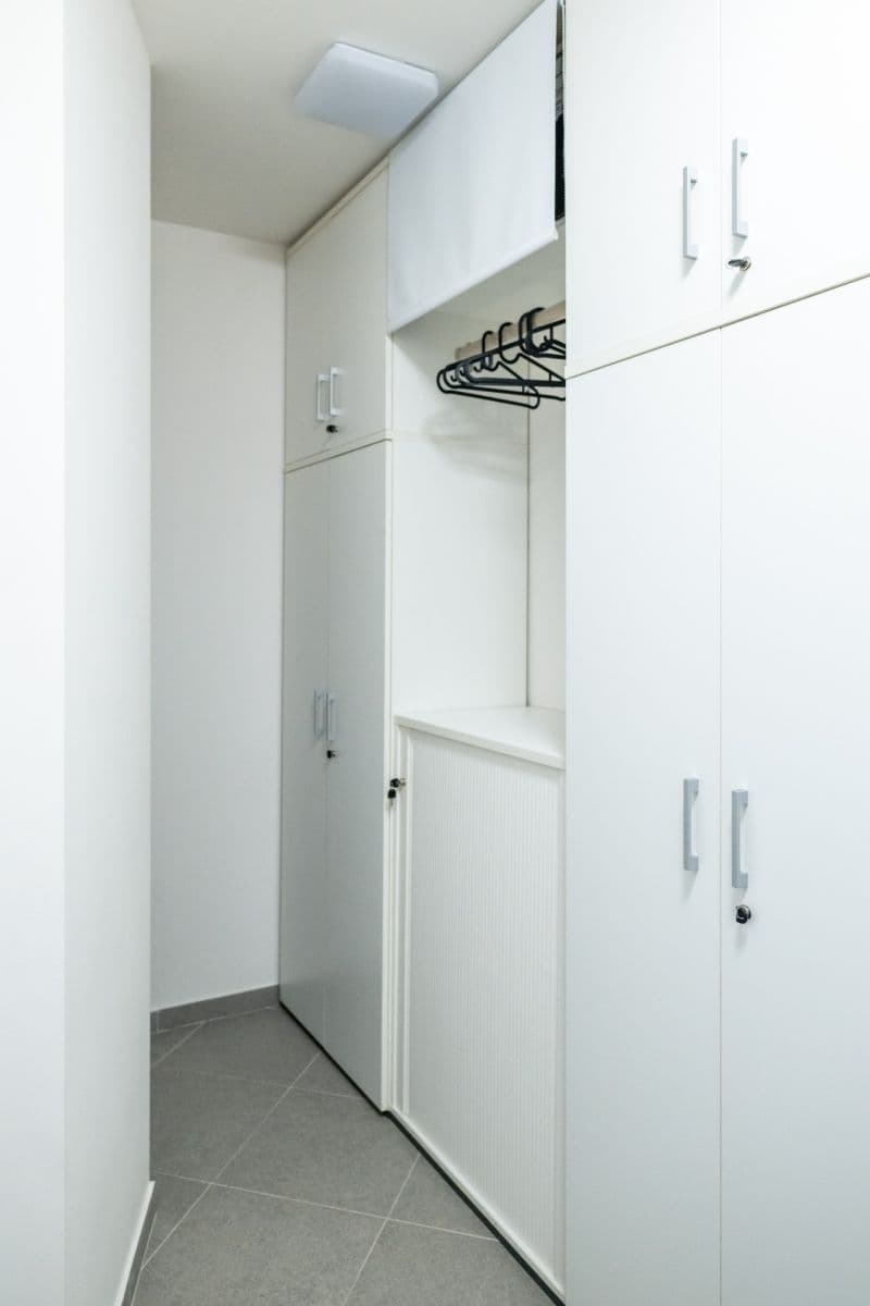 Studio flat to rent, 47 m², Baarové, Prague, Prague Studio flat to rent, 47 m², Baarové, Prague, Prague