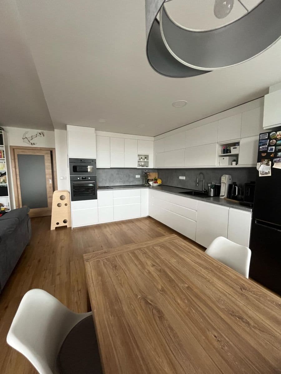 2 bedroom with open-plan kitchen flat to rent, 73 m², Drimlova, Prague, Prague 2 bedroom with open-plan kitchen flat to rent, 73 m², Drimlova, Prague, Prague