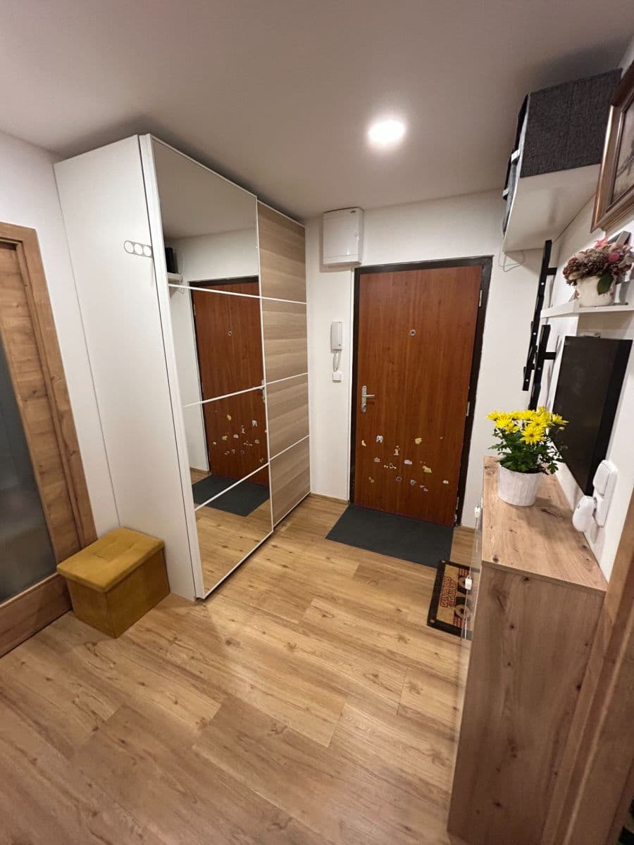 2 bedroom with open-plan kitchen flat to rent, 73 m², Drimlova, Prague, Prague 2 bedroom with open-plan kitchen flat to rent, 73 m², Drimlova, Prague, Prague