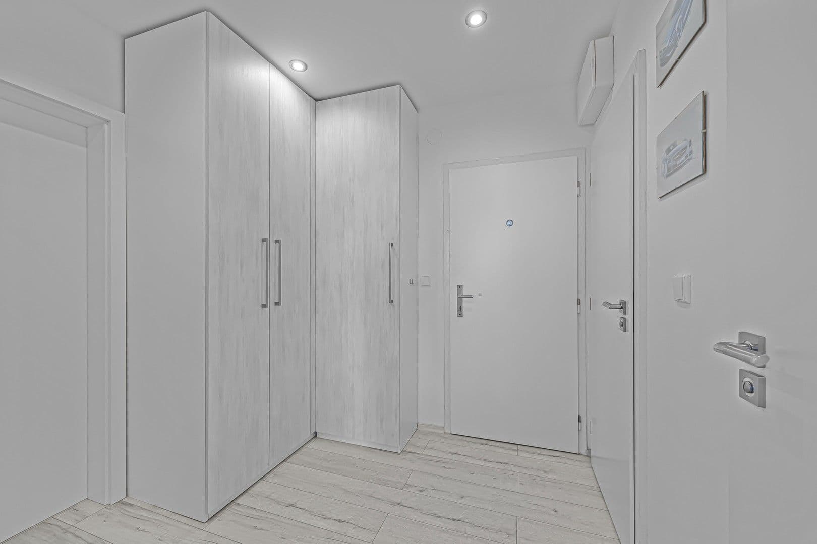 1 bedroom with open-plan kitchen flat to rent, 44 m², Urbánkova, Prague, Prague 1 bedroom with open-plan kitchen flat to rent, 44 m², Urbánkova, Prague, Prague