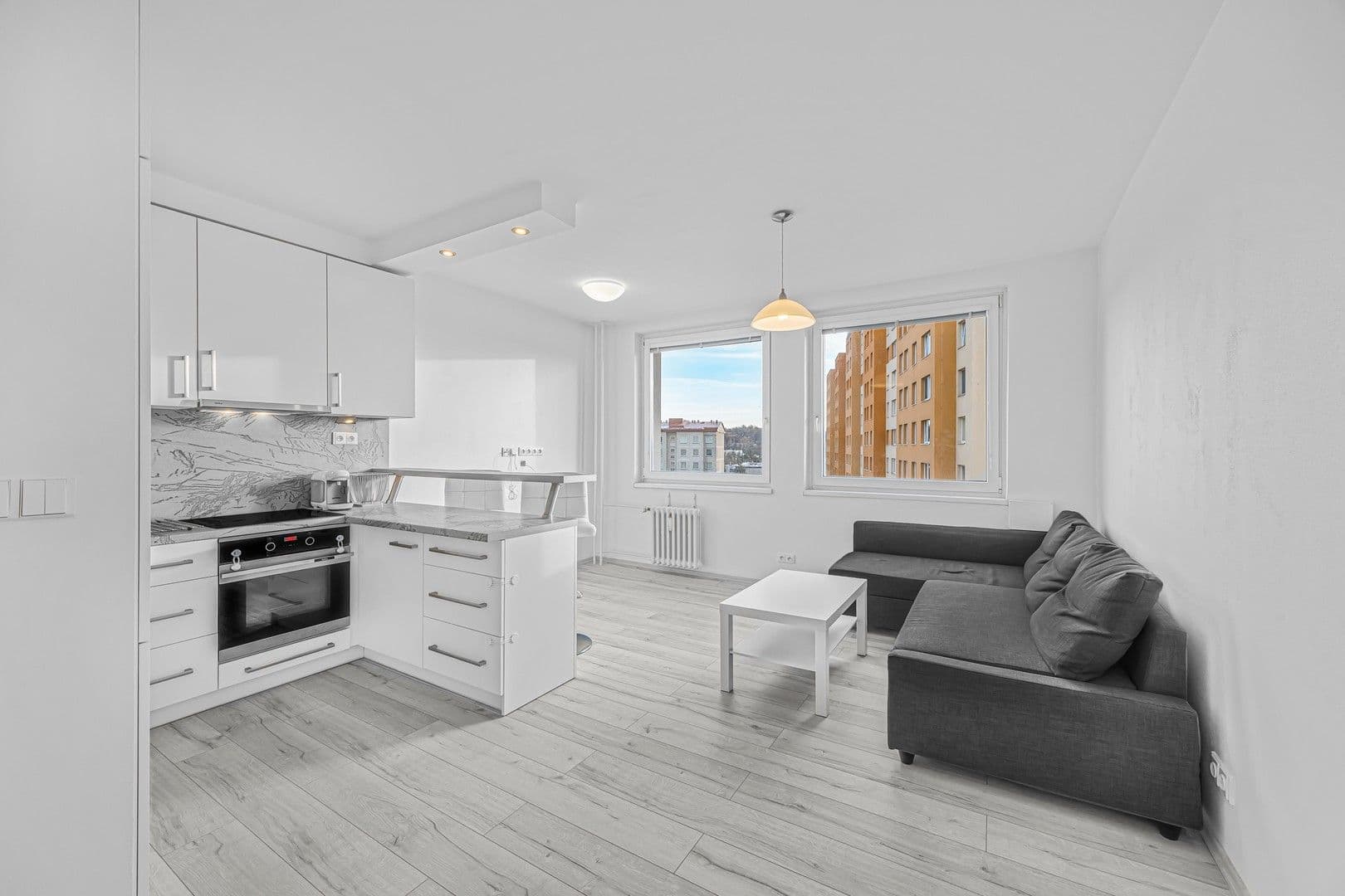 1 bedroom with open-plan kitchen flat to rent, 44 m², Urbánkova, Prague, Prague 1 bedroom with open-plan kitchen flat to rent, 44 m², Urbánkova, Prague, Prague