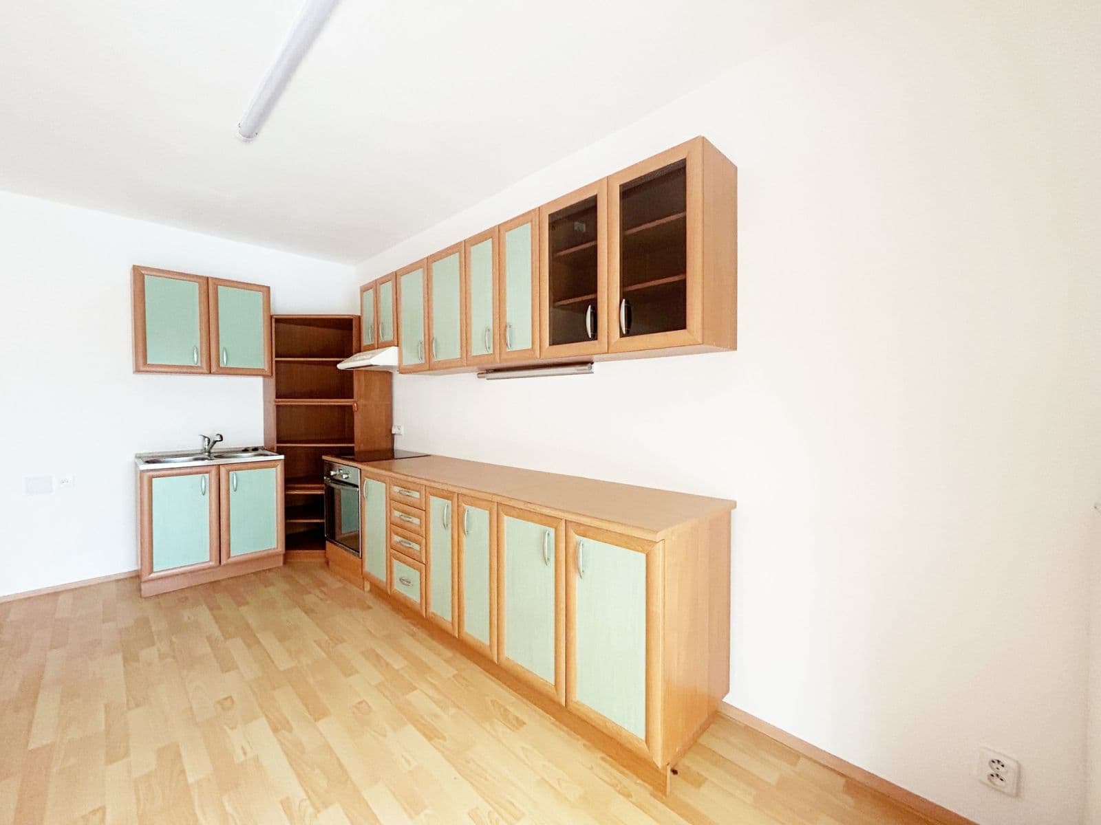 house to rent, 105 m², Družstevní, Nehvizdy, Středočeský Region house to rent, 105 m², Družstevní, Nehvizdy, Středočeský Region