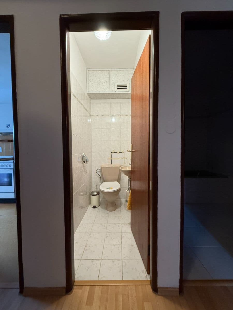 3 bedroom flat to rent, 90 m², Nad Křížkem, Prague, Prague 3 bedroom flat to rent, 90 m², Nad Křížkem, Prague, Prague