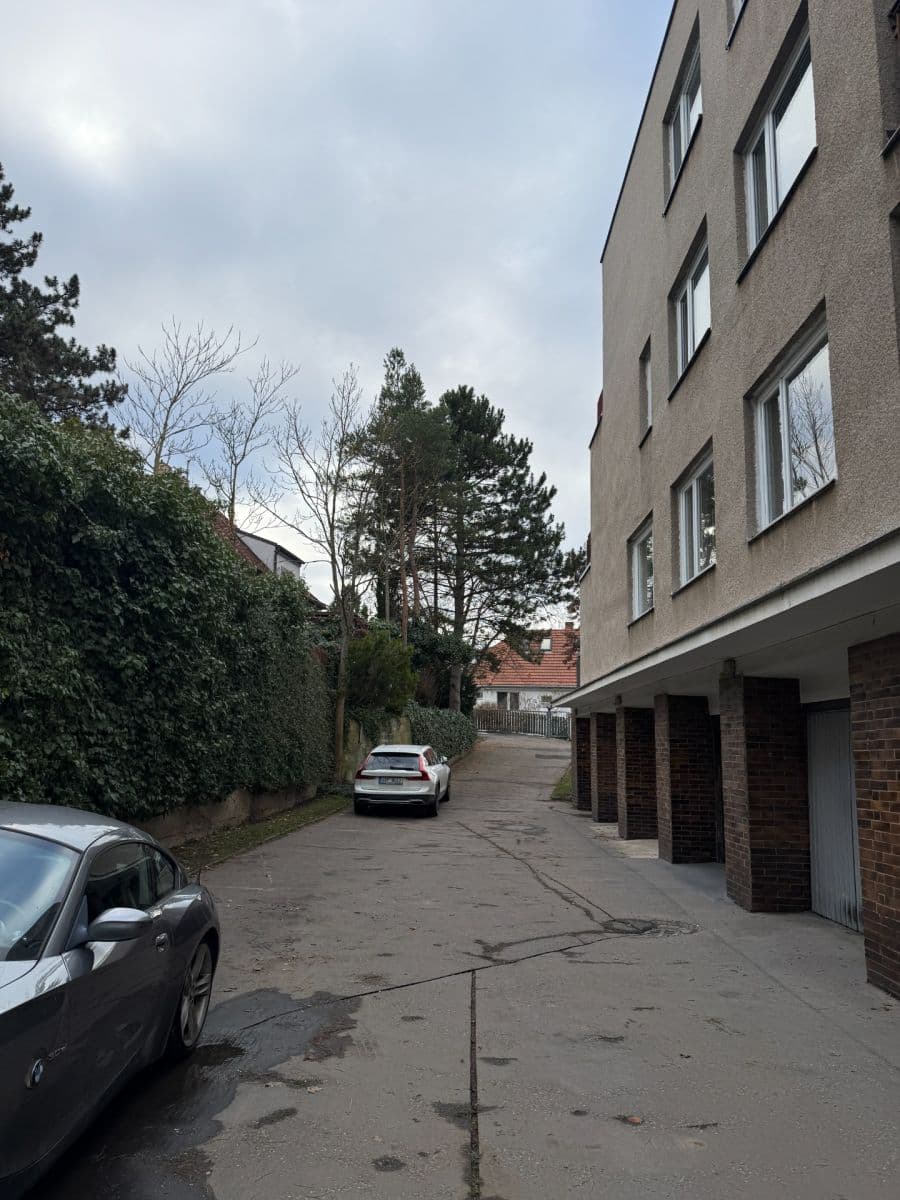 3 bedroom flat to rent, 90 m², Nad Křížkem, Prague, Prague 3 bedroom flat to rent, 90 m², Nad Křížkem, Prague, Prague