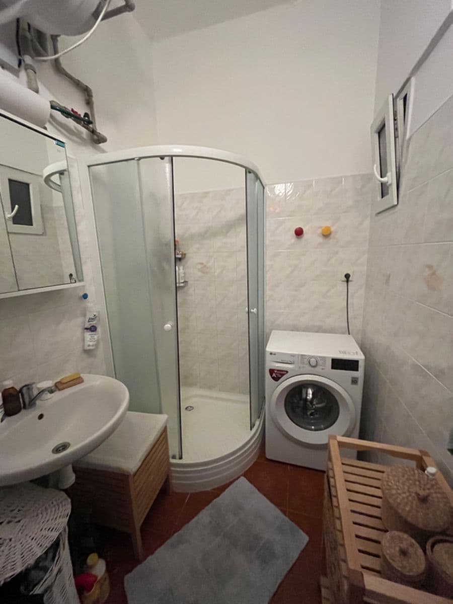 1 bedroom with open-plan kitchen flat to rent, 51 m², Dvorecké náměstí, Prague, Prague 1 bedroom with open-plan kitchen flat to rent, 51 m², Dvorecké náměstí, Prague, Prague