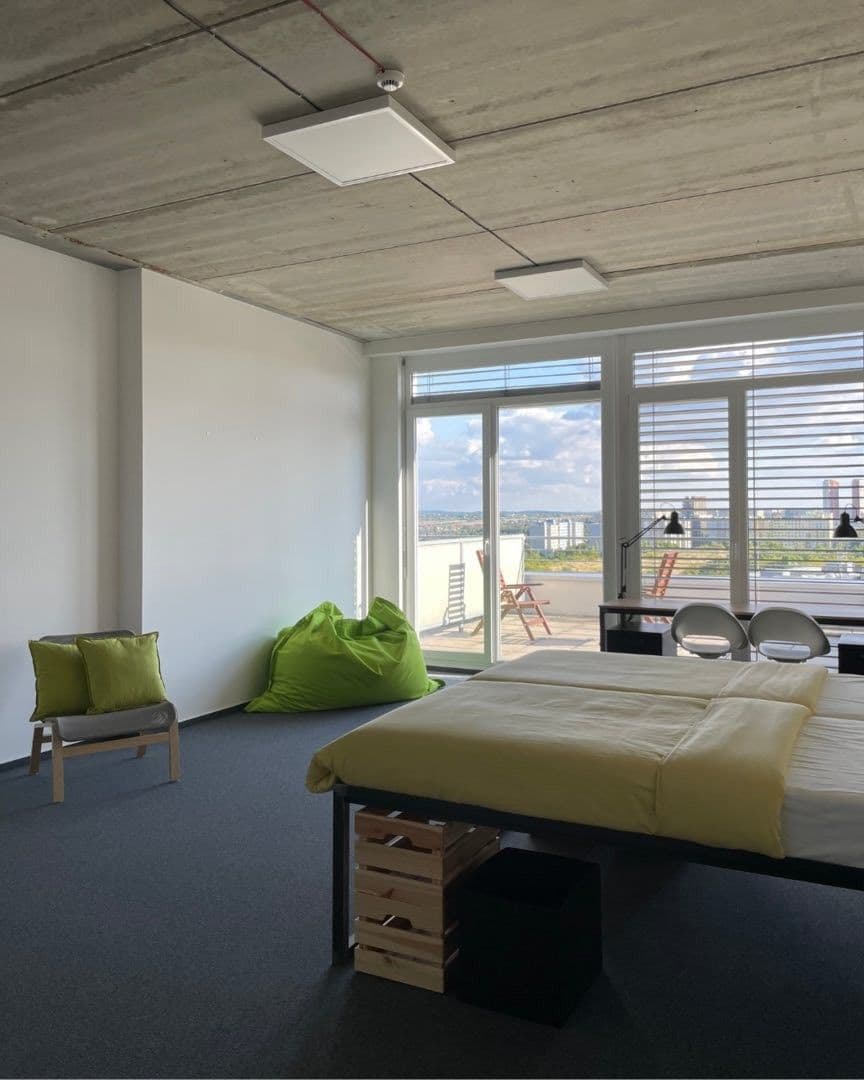 Studio flat to rent, 73 m², Nárožní, Prague, Prague Studio flat to rent, 73 m², Nárožní, Prague, Prague